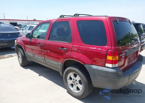 2005 Ford Escape Xlt z USA, uszkodzony, nr VIN 1FMYU031X5KE17077